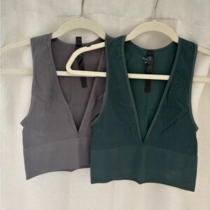 Urban Outfitters v-neck crop top bundle